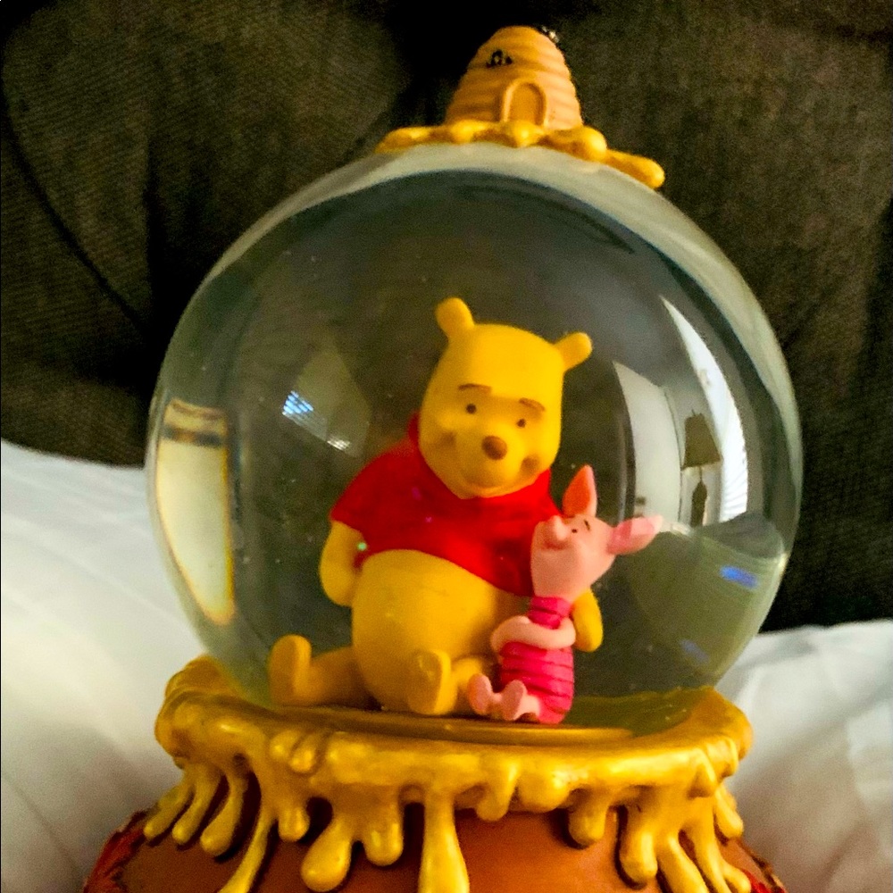 Whinney the Pooh Snow Globe